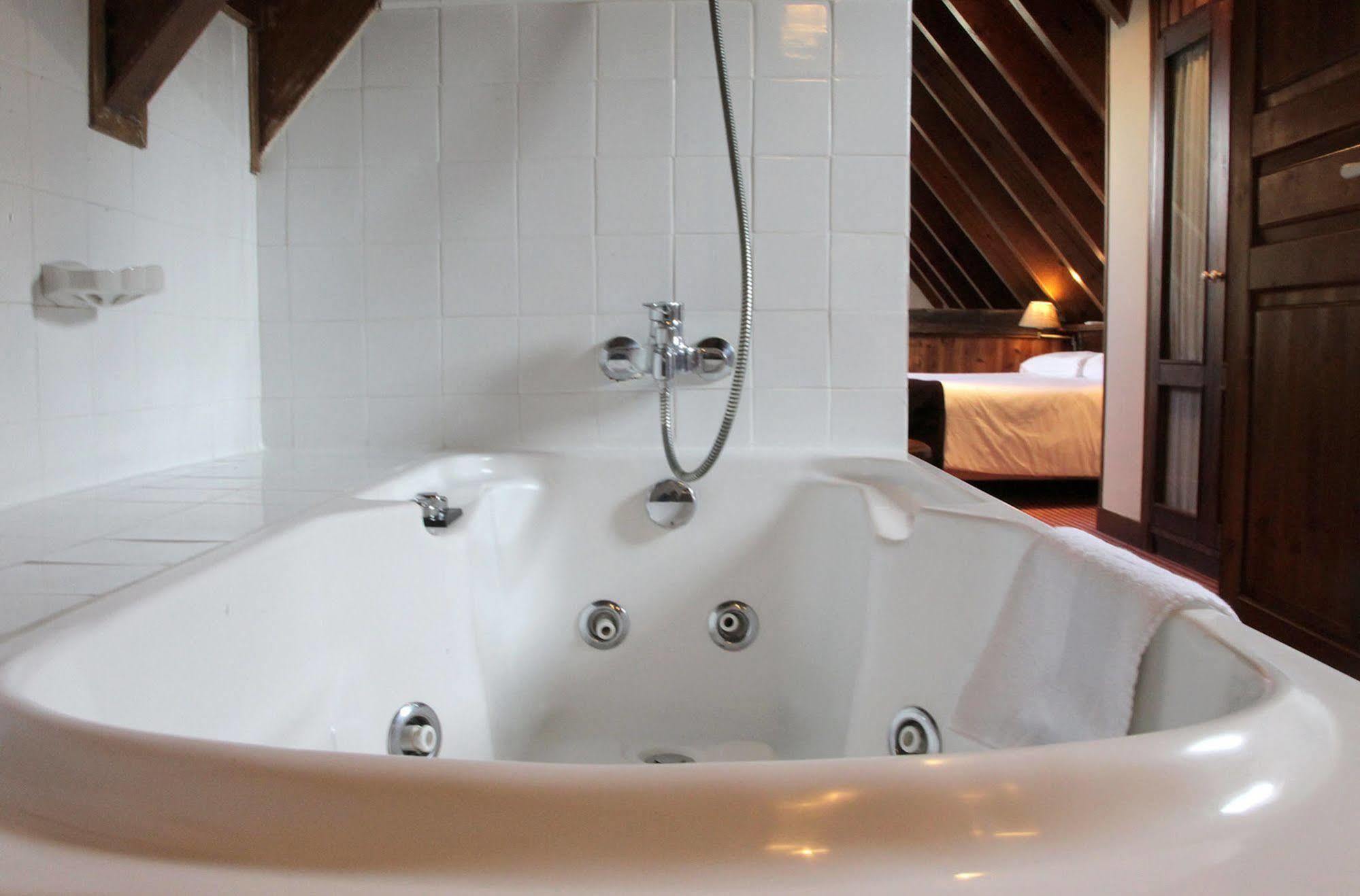Hotel Chalet Bassibe Бакейра-Берет Екстериор снимка